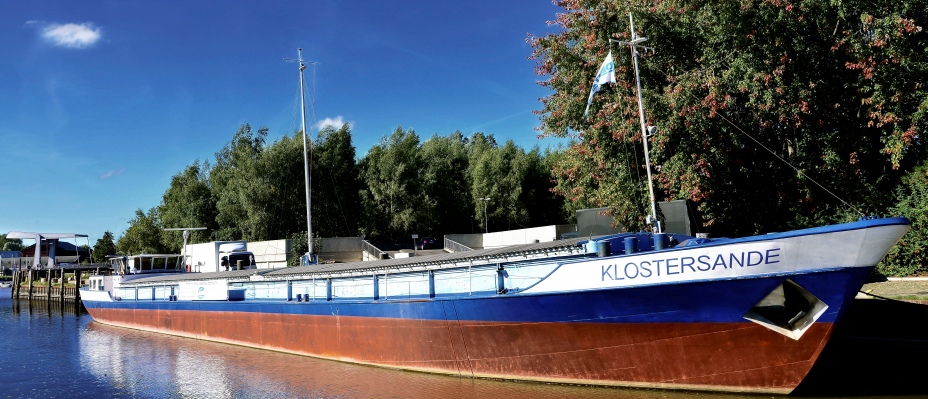 Die KLOSTERSANDE wieder im Elmshorner Hafen. | 2013